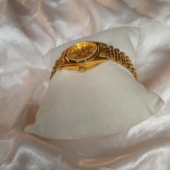 Bulova Marine Star Unisex Wristwatch - Picture 3 of 5